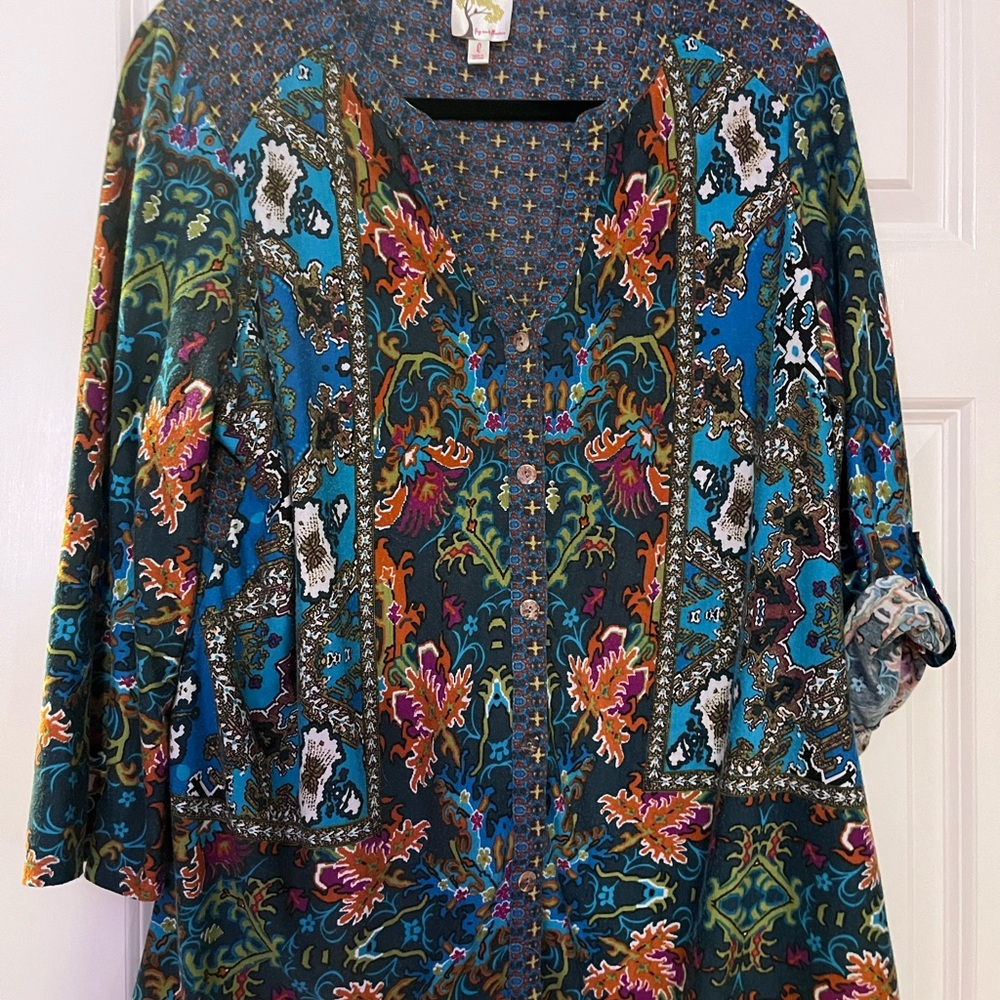 Fig and Flower Blue Blouse with Mandarin Collar and 3/4 Sleeves